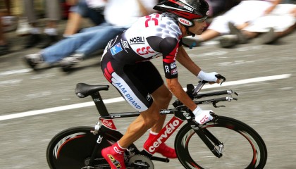 开云体育官网下载安装-公牛老将接受VR访谈，球迷置身虚拟更衣室，公牛选手