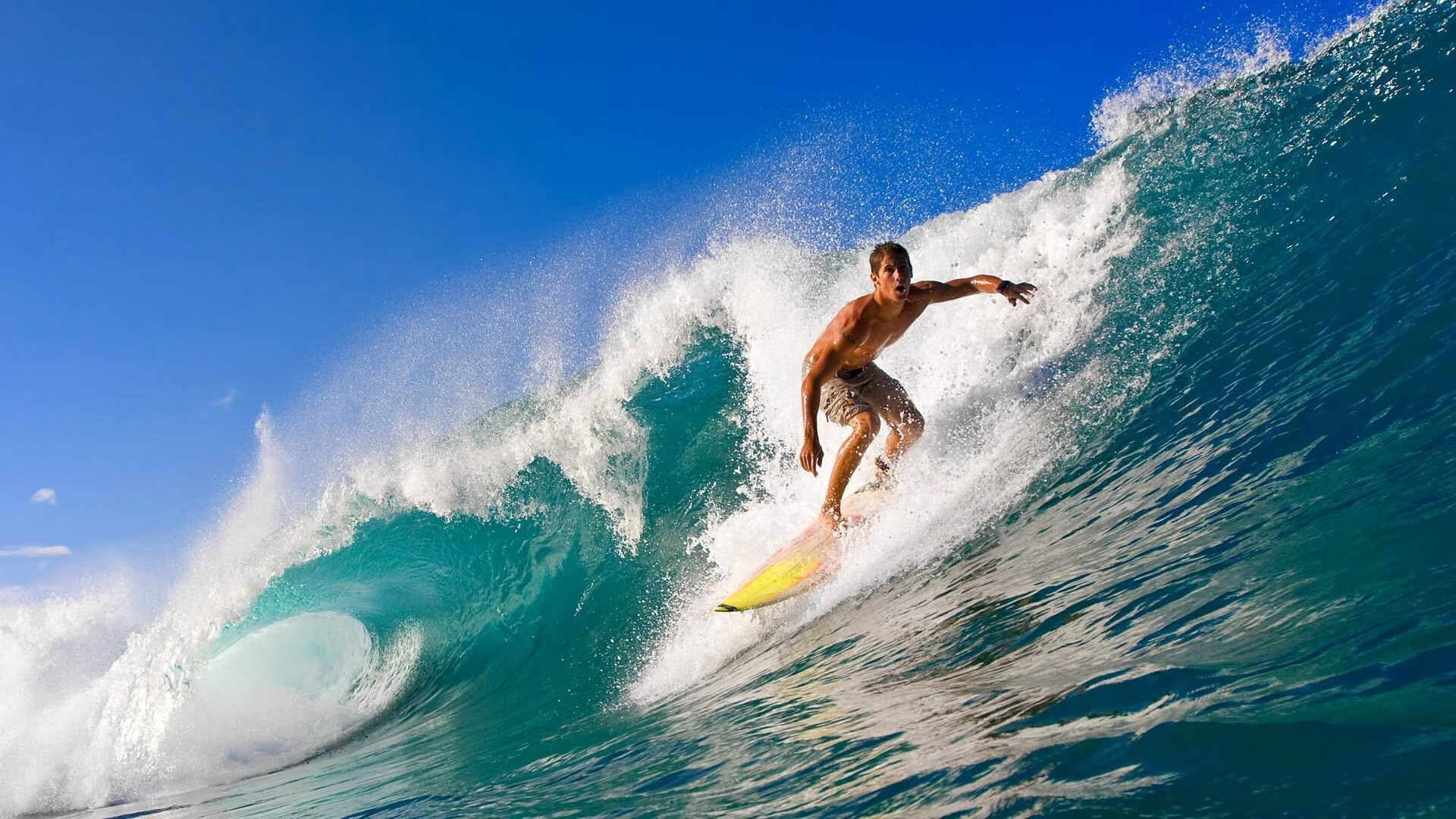 英超激战：曼城主场4-2大胜阿森纳，争夺榜首悬念加剧，英超曼城对阿森纳